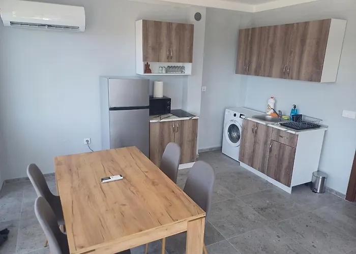 Ema Апартаменты *