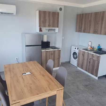 Ema Apartment *