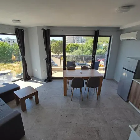 Apartment Ema